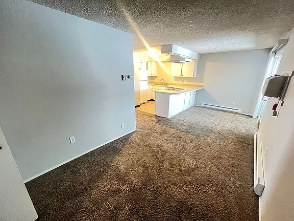4th image of 6120 N Lidgerwood St #312