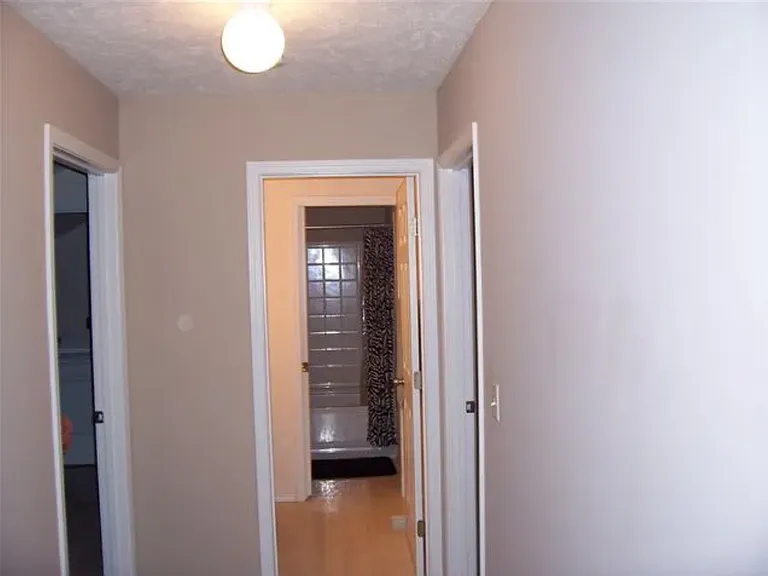 60 Oak Park Rd — Photo 9