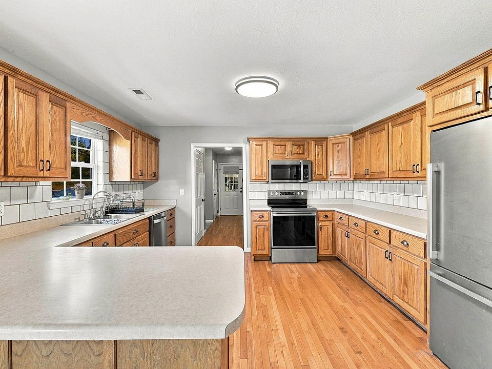 1st image of 336 District Line Rd