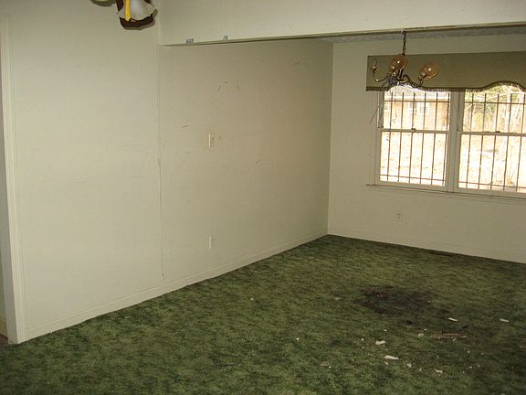 3rd image of 845 Hillsboro St