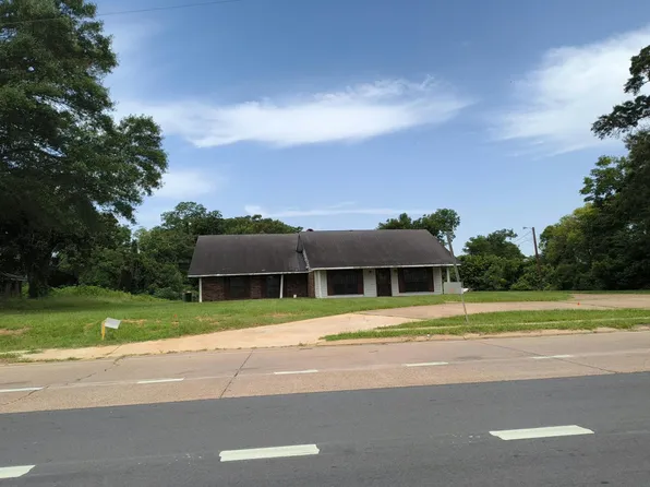 2010 Ringgold Ave, Coushatta, LA 71019