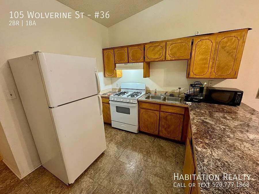 2 bedroom/1bathroom home, duplex with a carport & evaporative cooling in Bisbee! — Photo 2