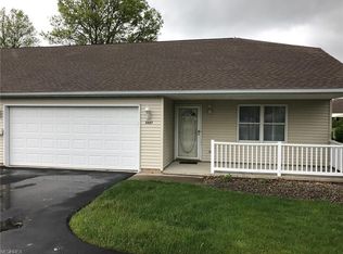 3227 42nd St, Canfield, OH 44406