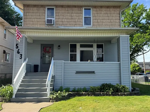 563 Eureka Rd, Wyandotte, MI 48192
