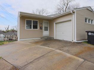 4310 N 53rd St, Omaha, NE 68104