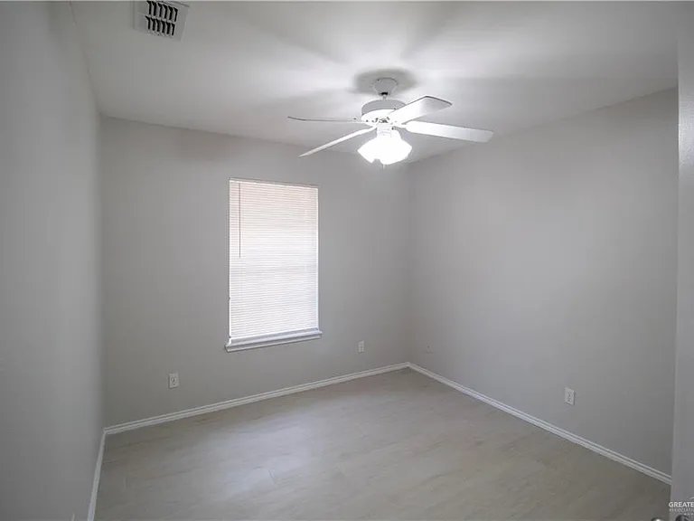 3409 Martin Ave — Photo 15