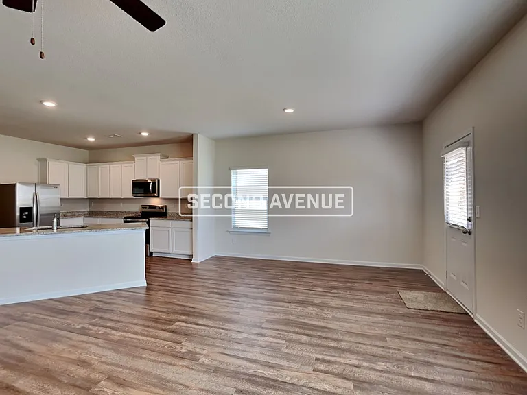 714 Woody Dr — Photo 7