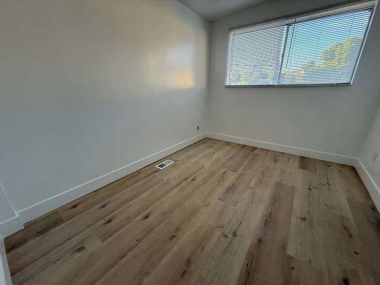 1226 E 500 S — Photo 10