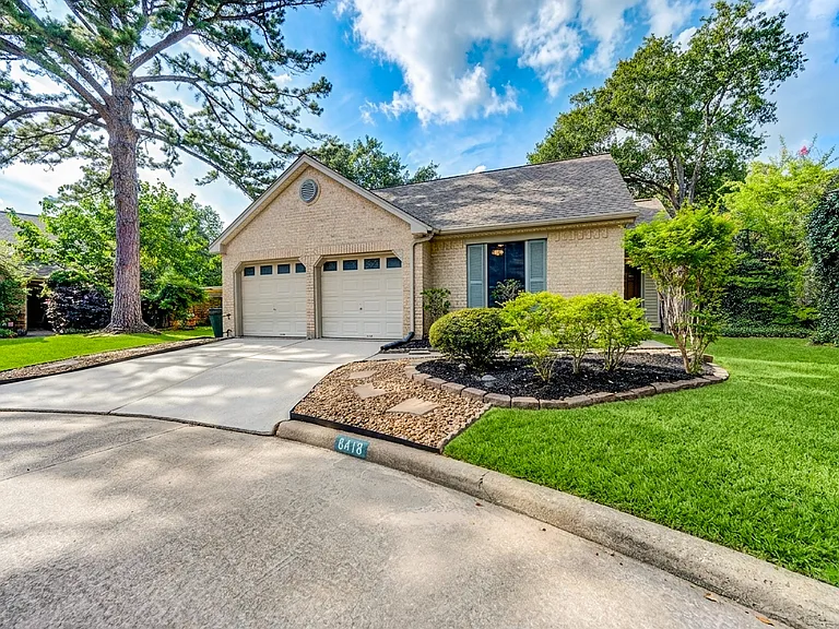 8418 Mosshang Ct — Photo 4