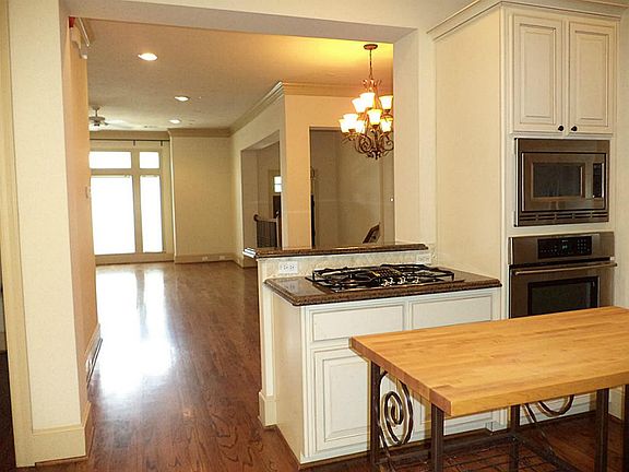 3rd image of 1320 Lake Pointe Pkwy