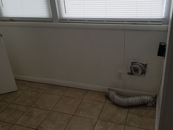5th image of 1896 Westfield Dr N