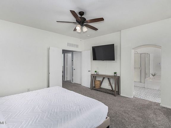 5th image of 1886 E Don Carlos Ave