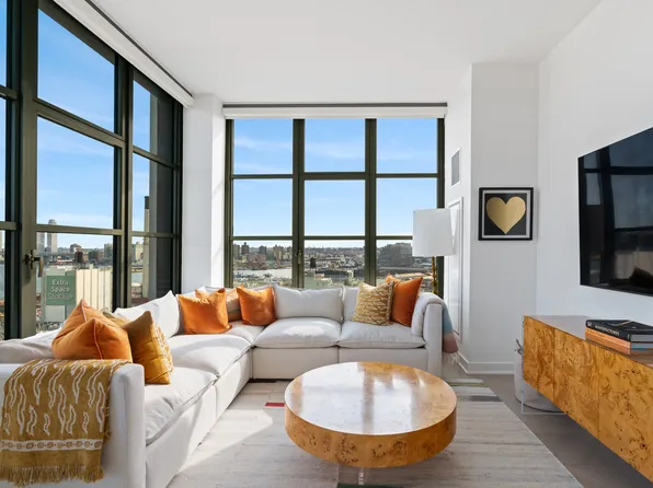 180 Front Street image 3 of 24