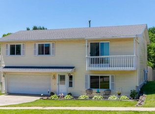 3030 9th St, Marion, IA 52302