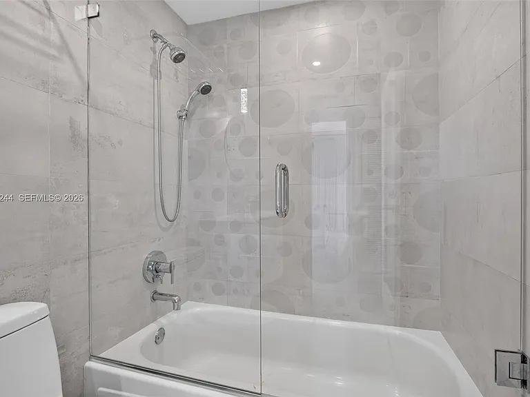 10275 Collins Ave #1521 — Photo 20