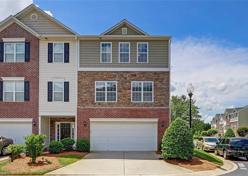1st image of 43 Ackland Dr