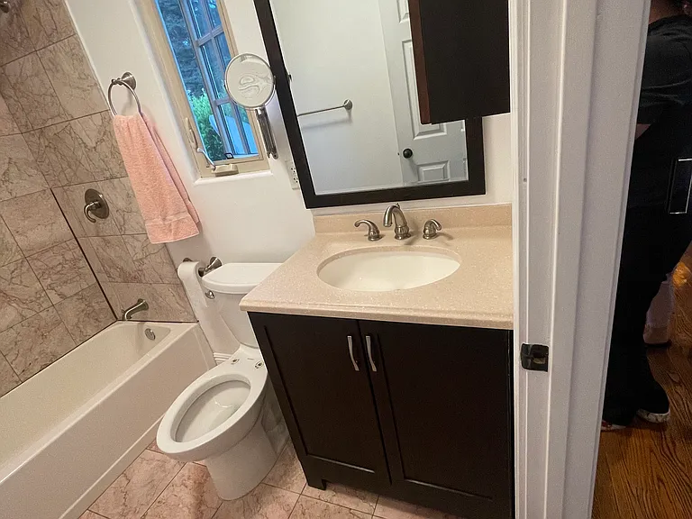 5261 La Roda Ave — Photo 3