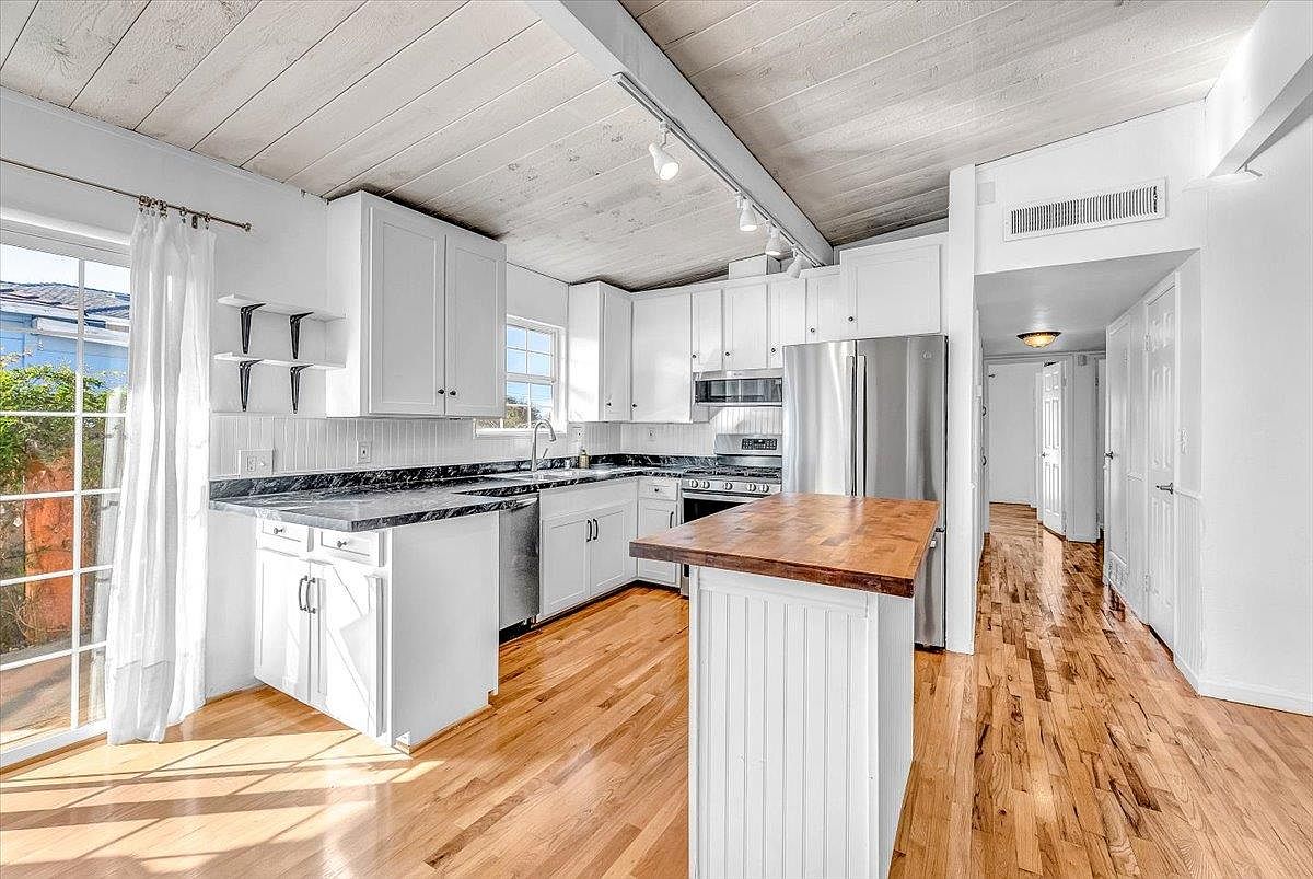 Pacific Grove, CA 93950