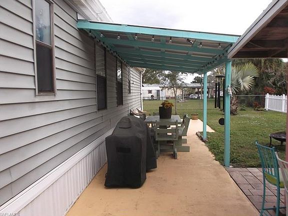 3rd image of 1045 Aqua Ln