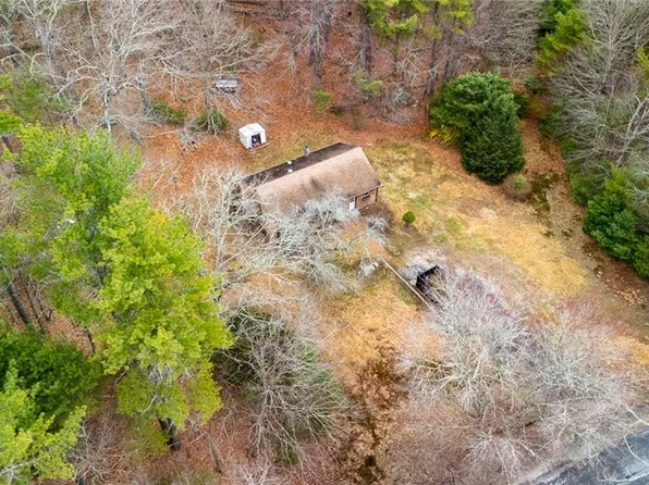 119 Breakheart Hill Rd, West Greenwich, RI 02817