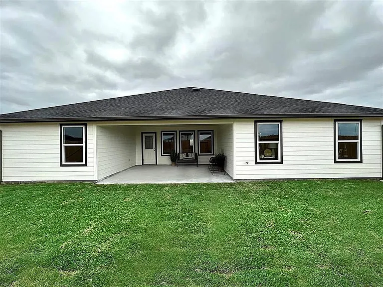 4115 Prairie Grove Dr — Photo 35