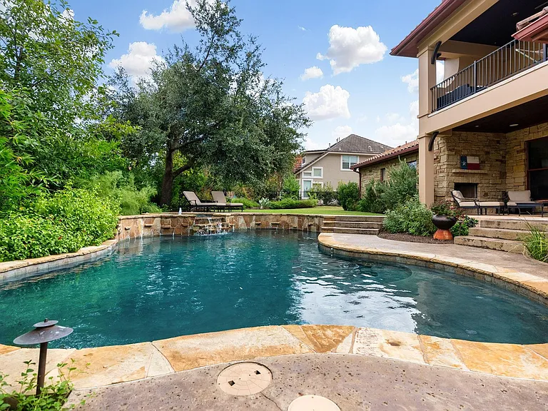308 Golden Bear Dr — Photo 3
