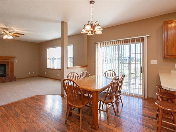 4th image of 3731 Meadowlark Ln