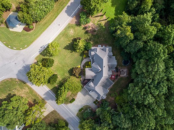 2nd image of 2600 Penfold Ln
