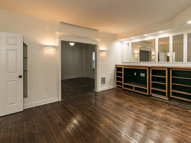 1207 Madison St #1 — Photo 8