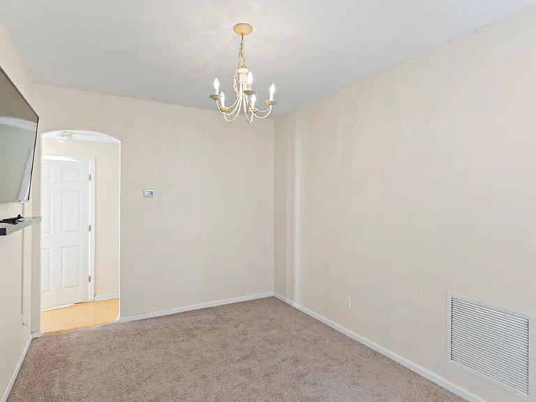 572 Redberry Ln — Photo 12