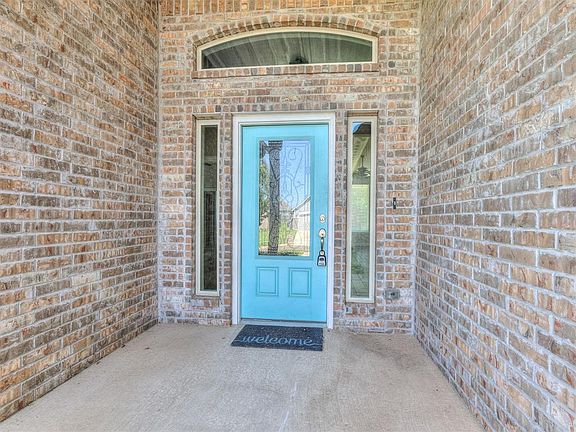 3rd image of 11116 Fairways Ave