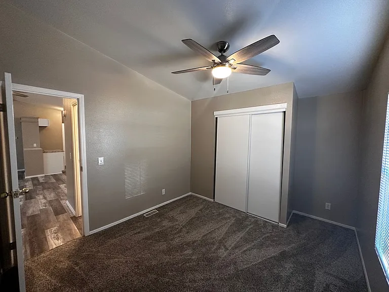 2150 E Snavely Ave — Photo 10