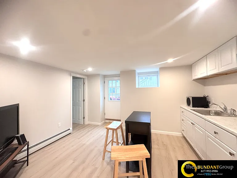 39 Cottage St — Photo 10