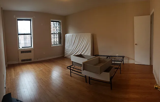 Rented by Smart NY Realty LLC | media 7