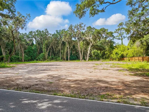 211 Hampton Point Dr, Saint Simons Island, GA 31522