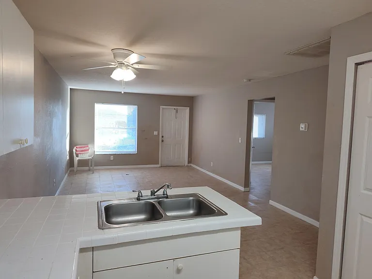 3753 SW Santa Barbara Pl #C — Photo 7