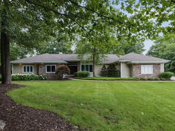8540 Longleaf Dr SE, Ada, MI 49301