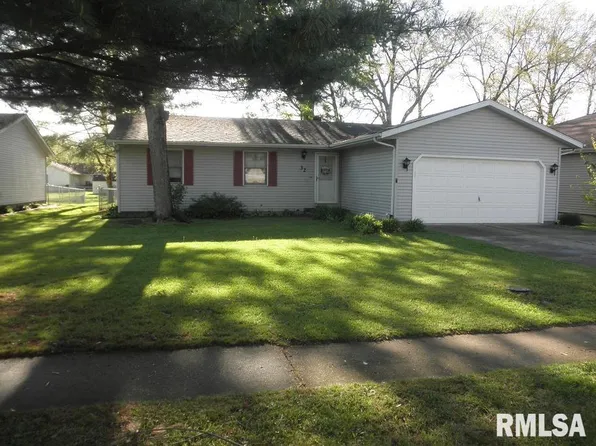 32 Jamestown Cir, Riverton, IL 62561
