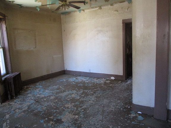 4th image of 5813 W Washington Blvd