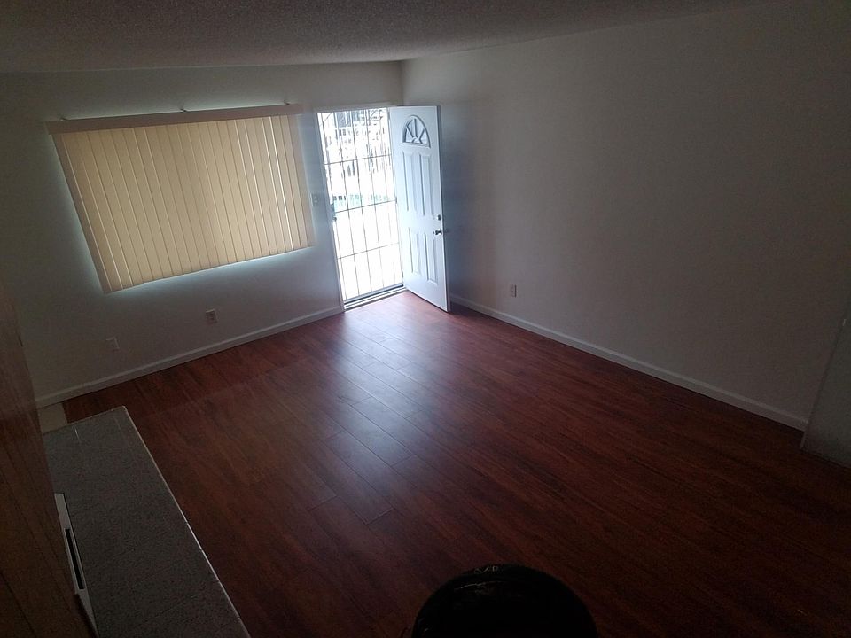 2nd image of 4916 Santa Cruz Ave APT 19