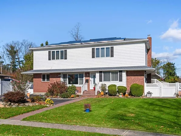 11 Eustace Drive, Commack, NY 11725