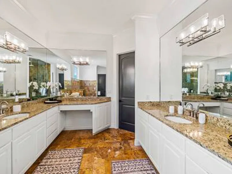 River Oaks Dr — Photo 24