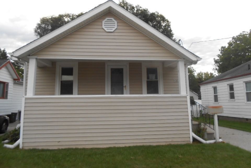 1st image of 2302 N Clinton St