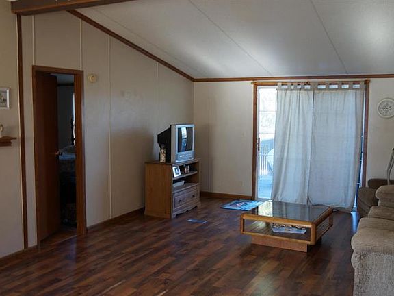 5th image of 102 Morris Ln