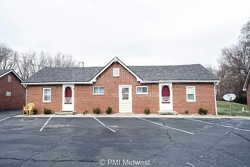 2142 W US Highway 40 Photo 1