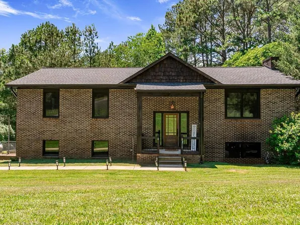 267 Pinecrest Dr, Copperhill, TN 37317