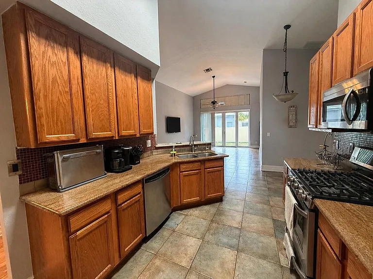 10372 Old Winston Ct — Photo 9