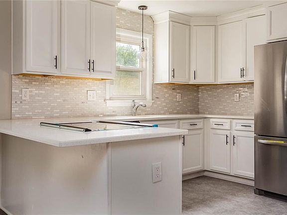 4th image of 825 McKinley Ave