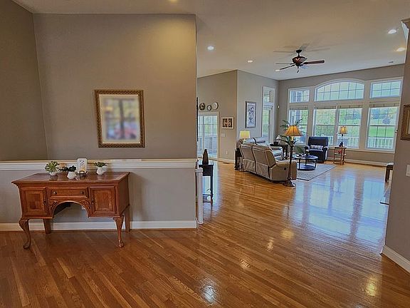 1st Floor Entrance view