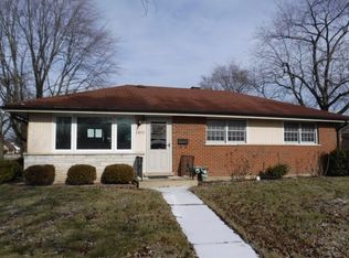 6852 Saratoga Dr, Bridgeview, IL 60455